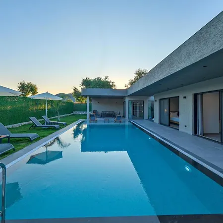 Villa Gaia House 1 *